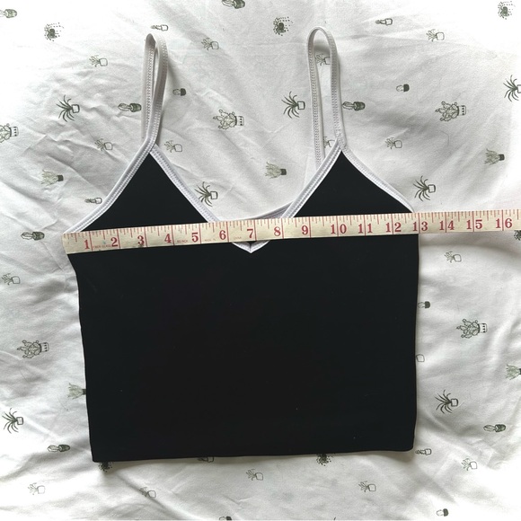 Velvet-like Crop Tank and Shorts Set - Picture 5 of 8